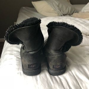Authentic UGG Bailey Button boots